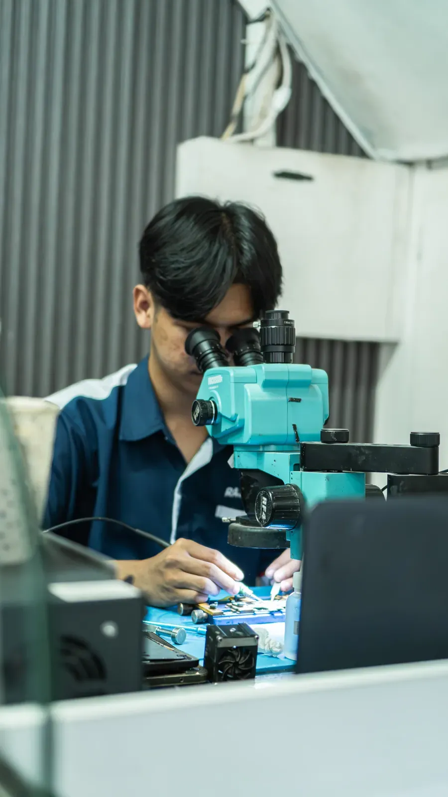 Perbaikan perangkat di Raja Repair